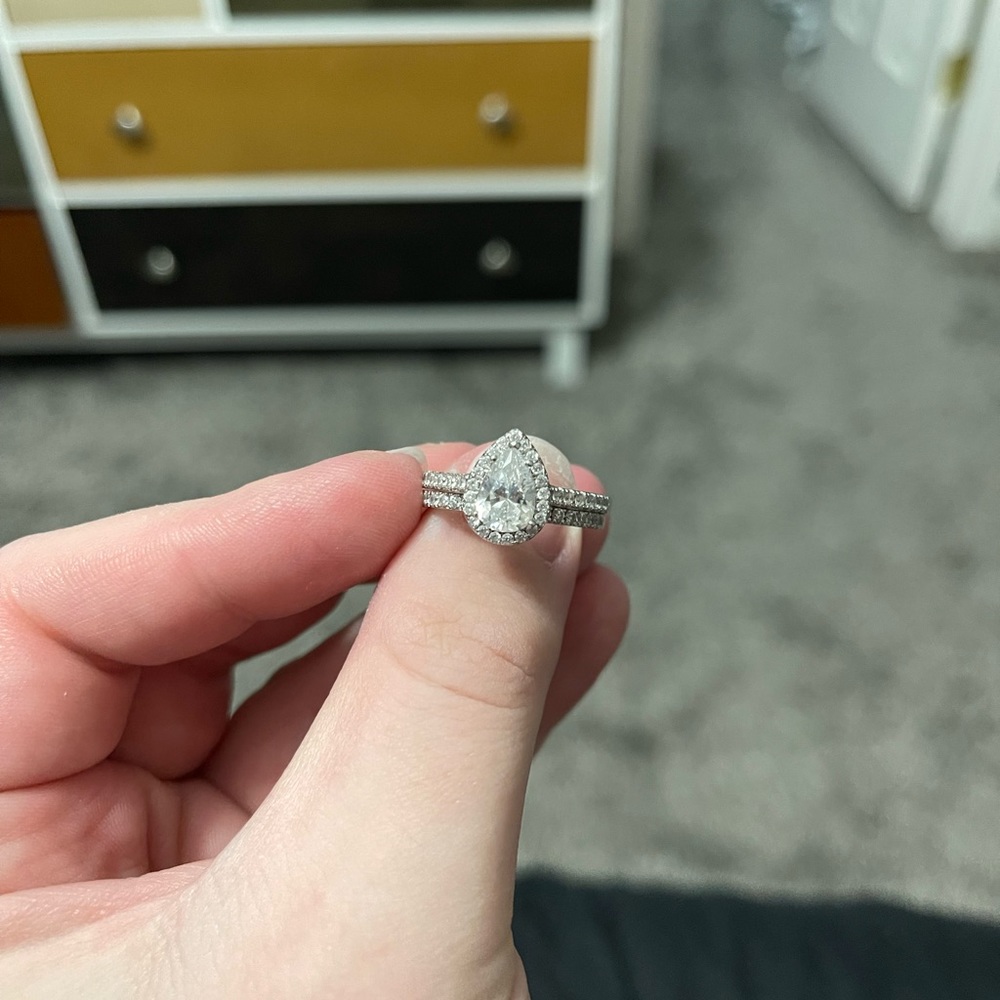 Modern Gents Engagement ring/band set.